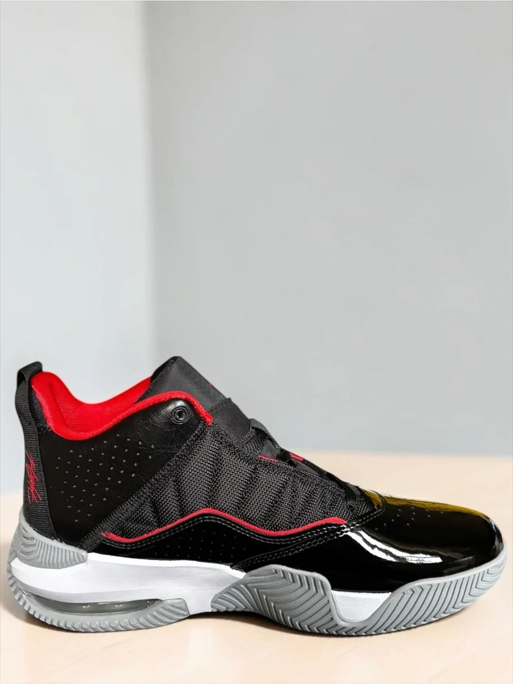 Nike Air Jordan Stay Loyal “Bred”  Grade School Size 7Y Brand New